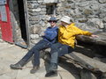 Nicole und Adrian vor der Wiwannihütte