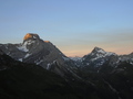 Sonnenaufgang über den Bergen