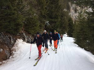 Aufstieg ab Meniggrund bei Sonnenschein