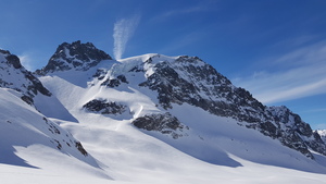 vom Wendengletscher Blick auf unsere Abfahrtsspuren unter dem Wendenhorn