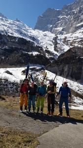 im Engelbergertal - eine richtige Skihochtour endet im Grünen!