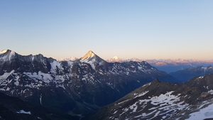 Blick gegen Süden mit Bietschhorn im Vordergrund
