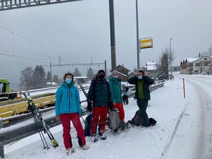 Auch am Zielort in Leissigen ist es winterlich!