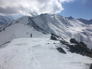 auf dem Grat gegen das Augstbordhorn zu