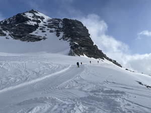 Mit Stockeinsatz zum Hockenhorn