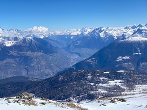 Entlang dem Westgrat Richtung Marchhorn, Blick nach Brig und Richtung Gams