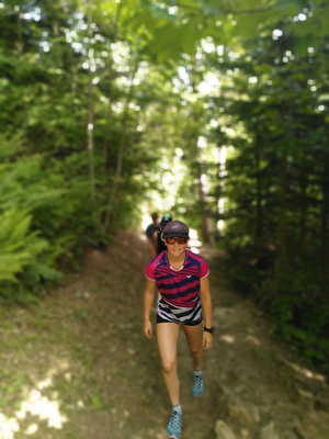 Durch den Wald