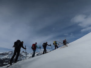Aufstieg über Alp Tschärmiling auf den Sattel oberhalb oberi Alp