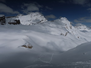 Abfahrt vom Galmpass im Hintergrund Balmhorn und Ferdenrothorn