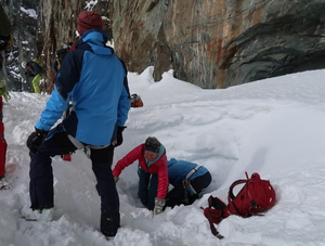 Schlüsselstelle der Tour: Ausstieg aus dem Stollen beim Mittelallalin