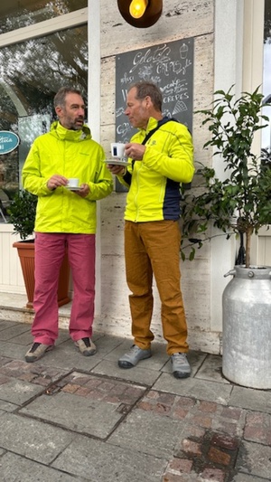 2 "fast" Italiener am diskutieren
