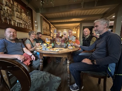 in der Altstadt von Aosta - gem&uuml;tliches Ap&eacute;ro